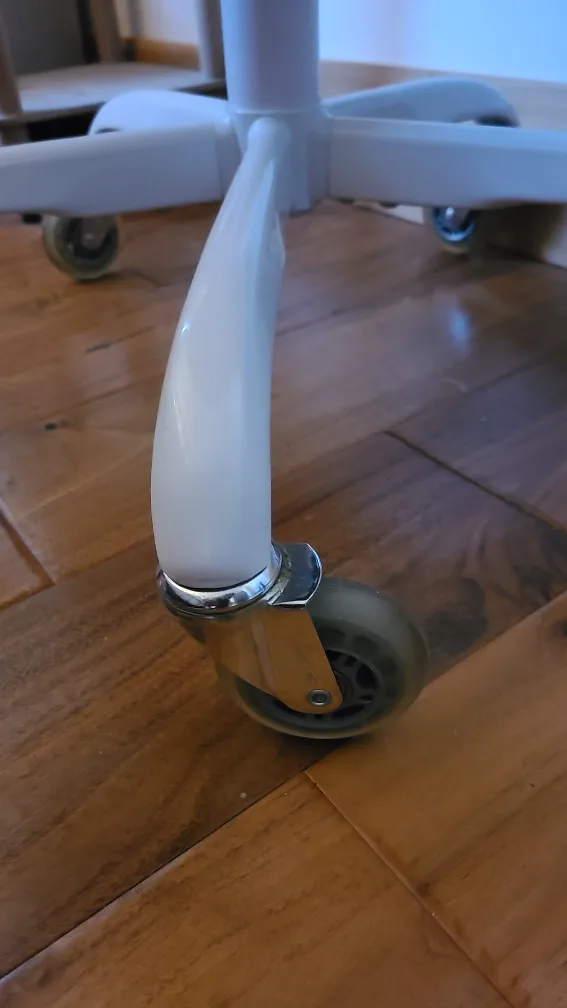 Black & White Office Chair image indicator(2)