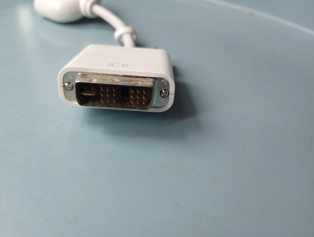 Apple VGA DVI Mini Adapter - photo 5