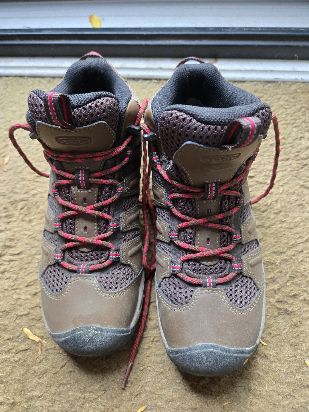 Keen Waterproof Hiking Boots Size 7