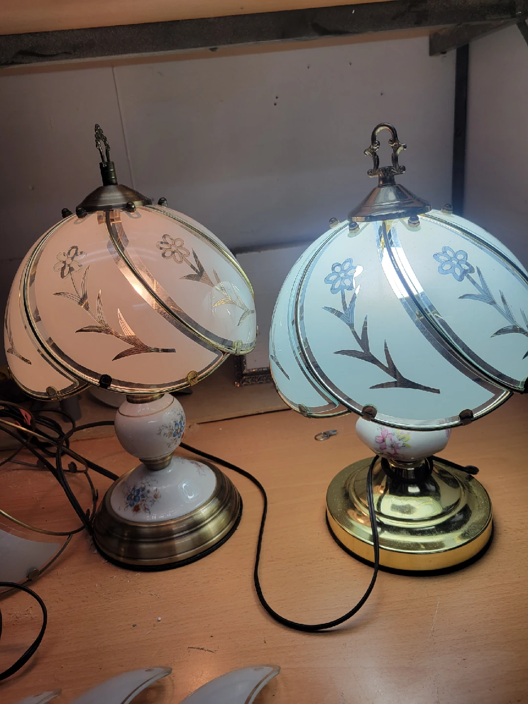 Vintage Table Lamps - Set of 2.plus  vintage Lamp parts - photo 3