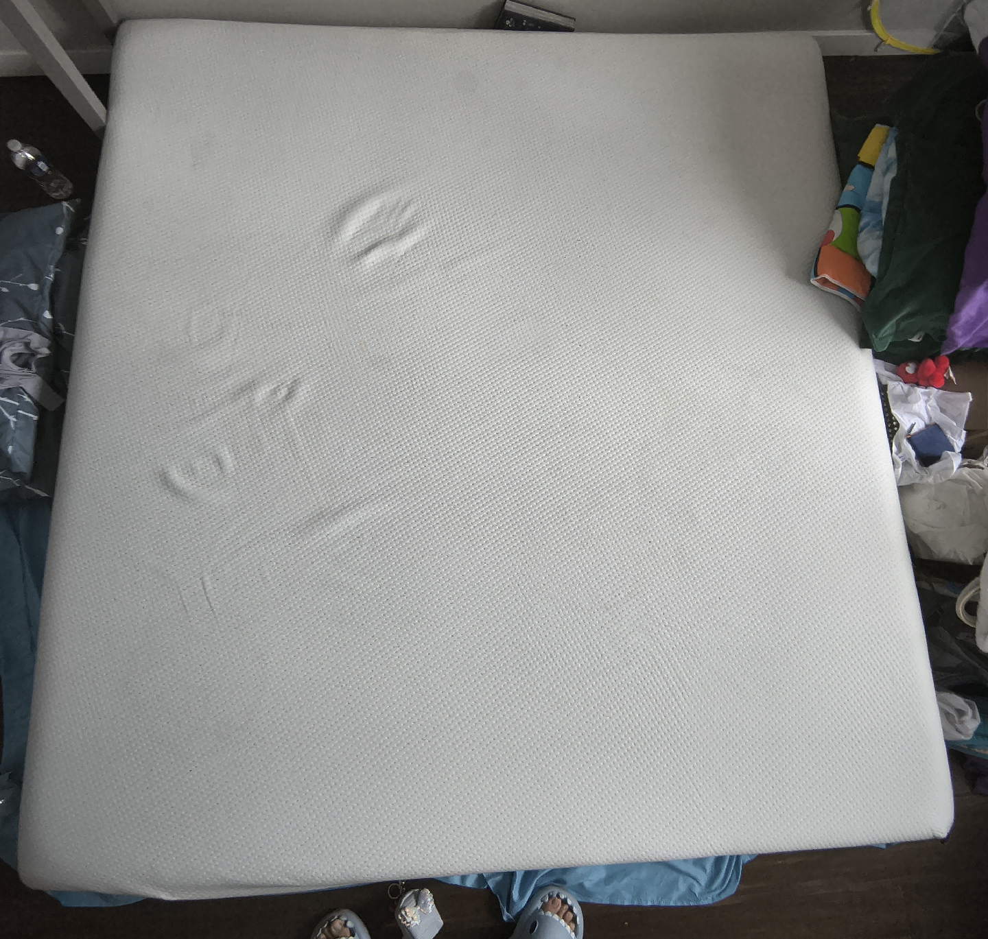 Move Out Sale Zinus King Size Mattress