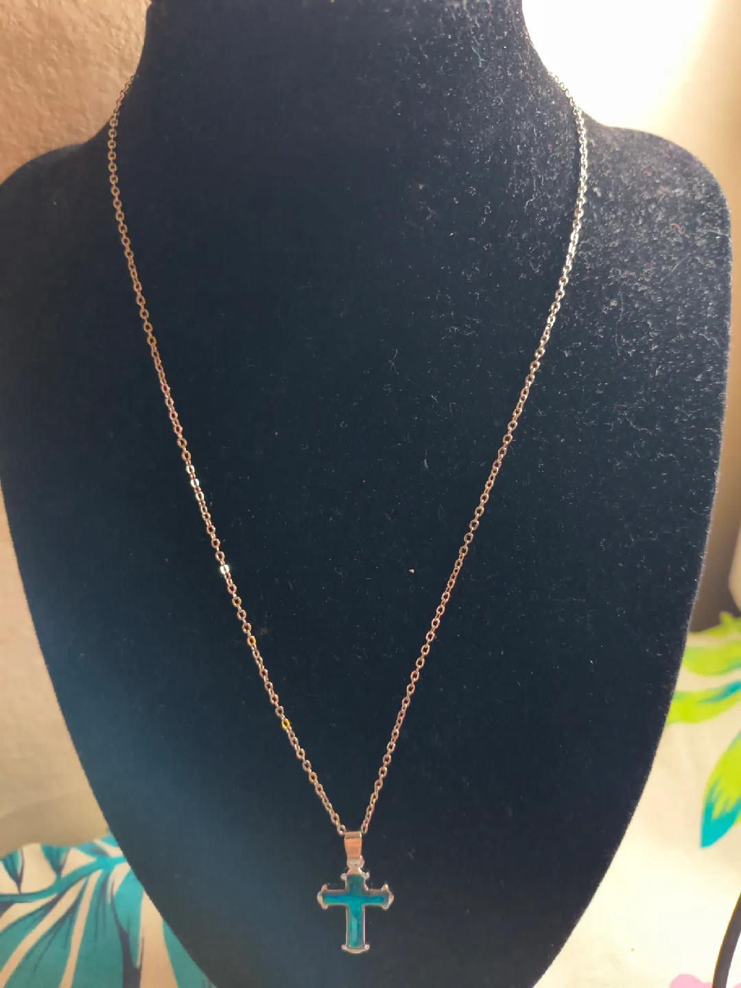 Cross Pendant Necklace thumbnail