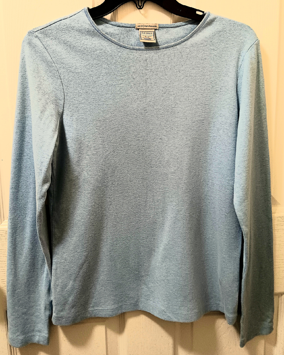🧥Cute Old Navy Baby Blue Top Size Small🧥