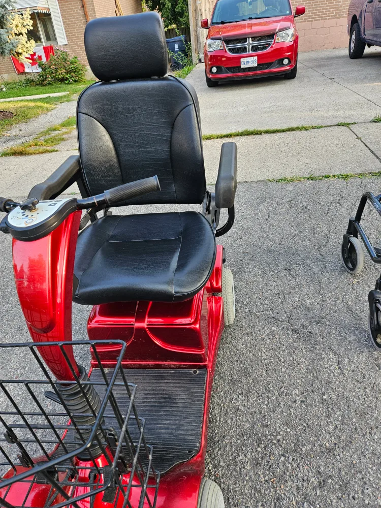 fortress 2000 Red Electric Mobility Scooter image indicator(3)