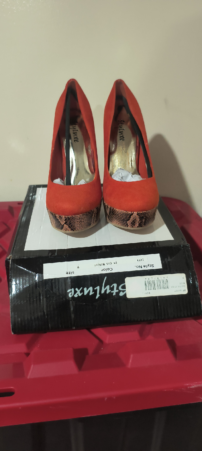 StyLuxe Red Heels - Size 7