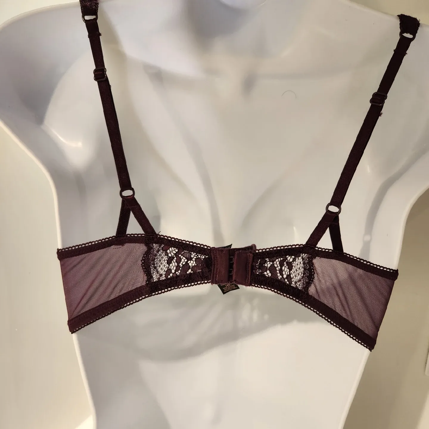 Victoria's Secret 34B Unlined Demi Bra image indicator(2)