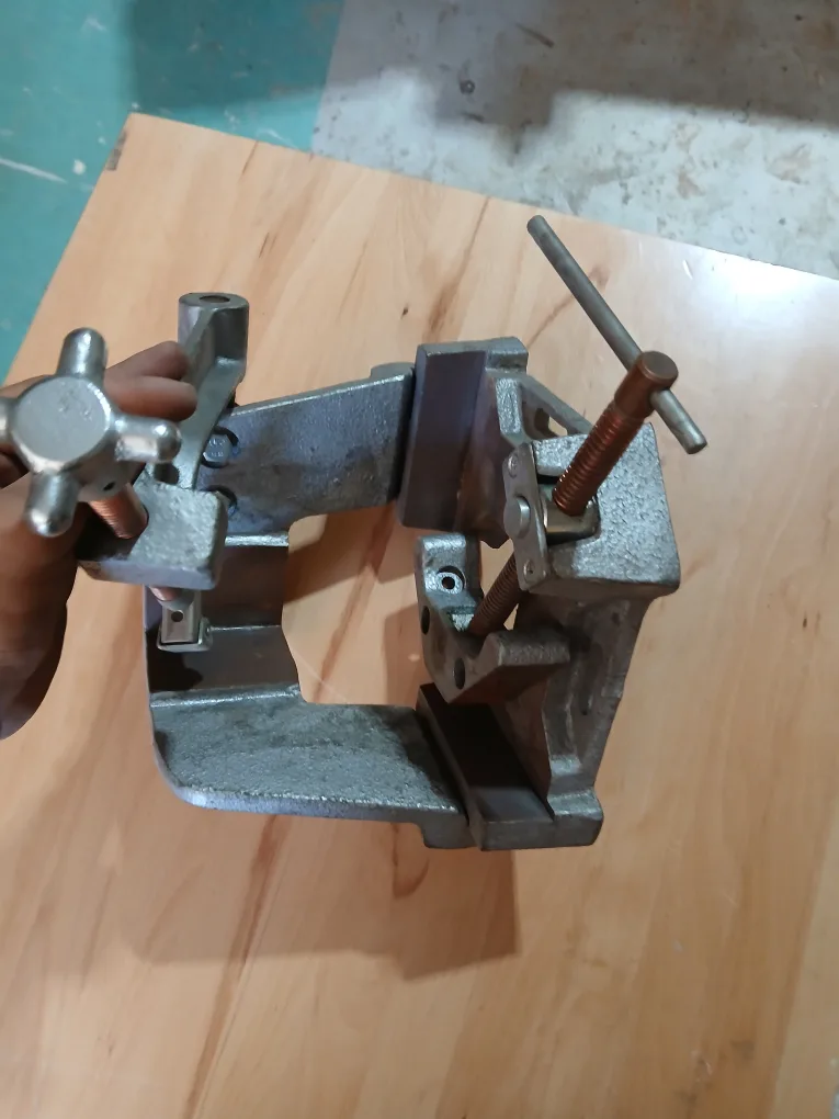 Metal Corner Clamp image indicator(3)