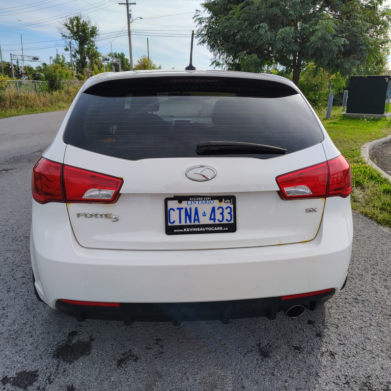 2011 Kia Forte5 SX automatic, leather - photo 3
