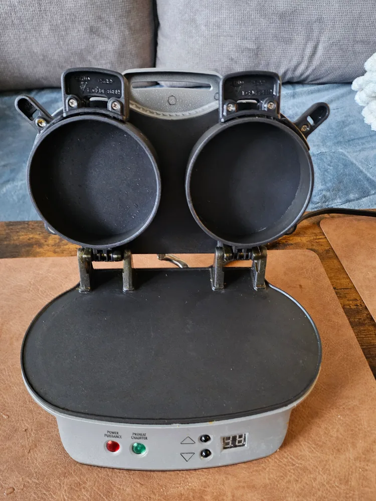 Hamilton Beach Dual Breakfast Sandwich Maker image indicator(4)