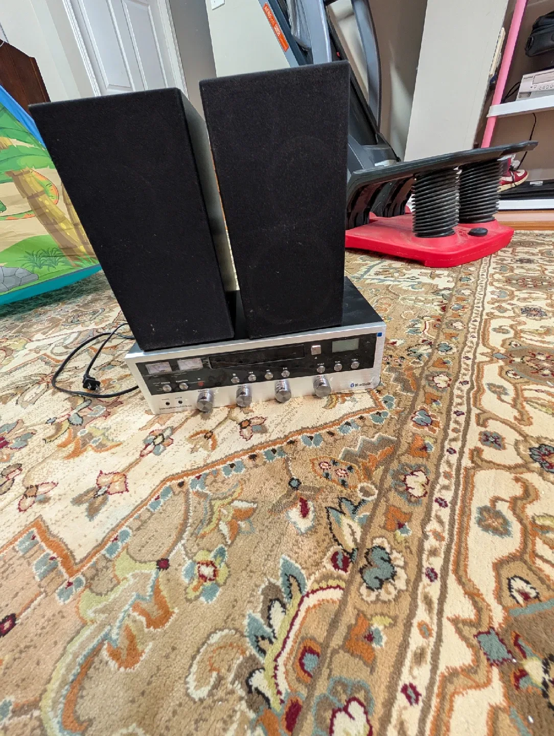 Vintage Bluetooth Stereo Receiver with Speakers thumbnail