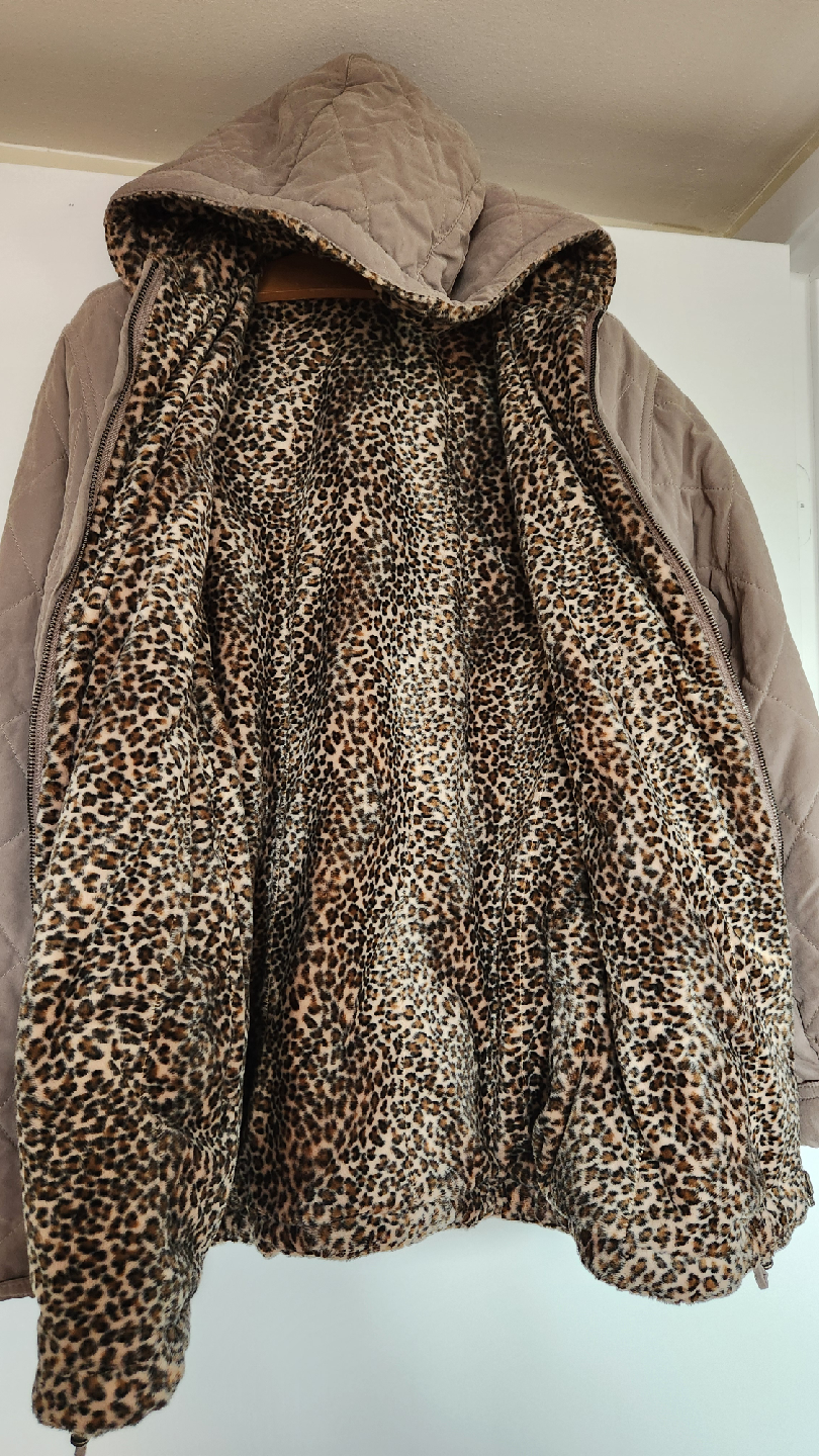 Hooded Quilted  Winter Jacket  Reversible - photo 3