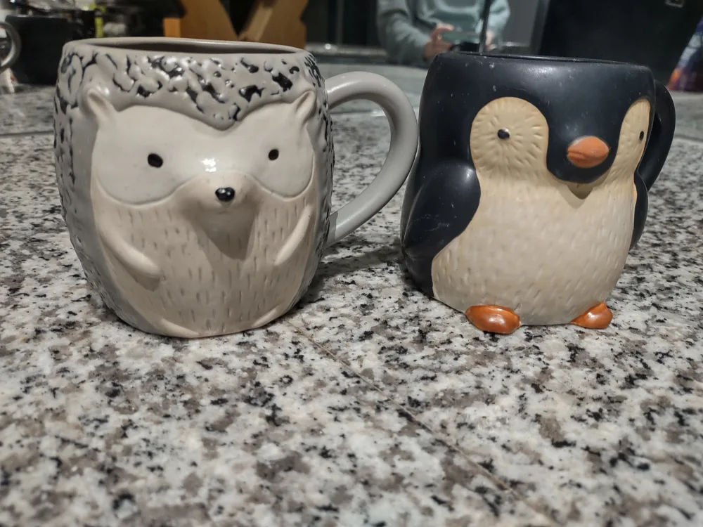 Adorable Hedgehog & Penguin Mugs - Set of 2 image indicator(2)
