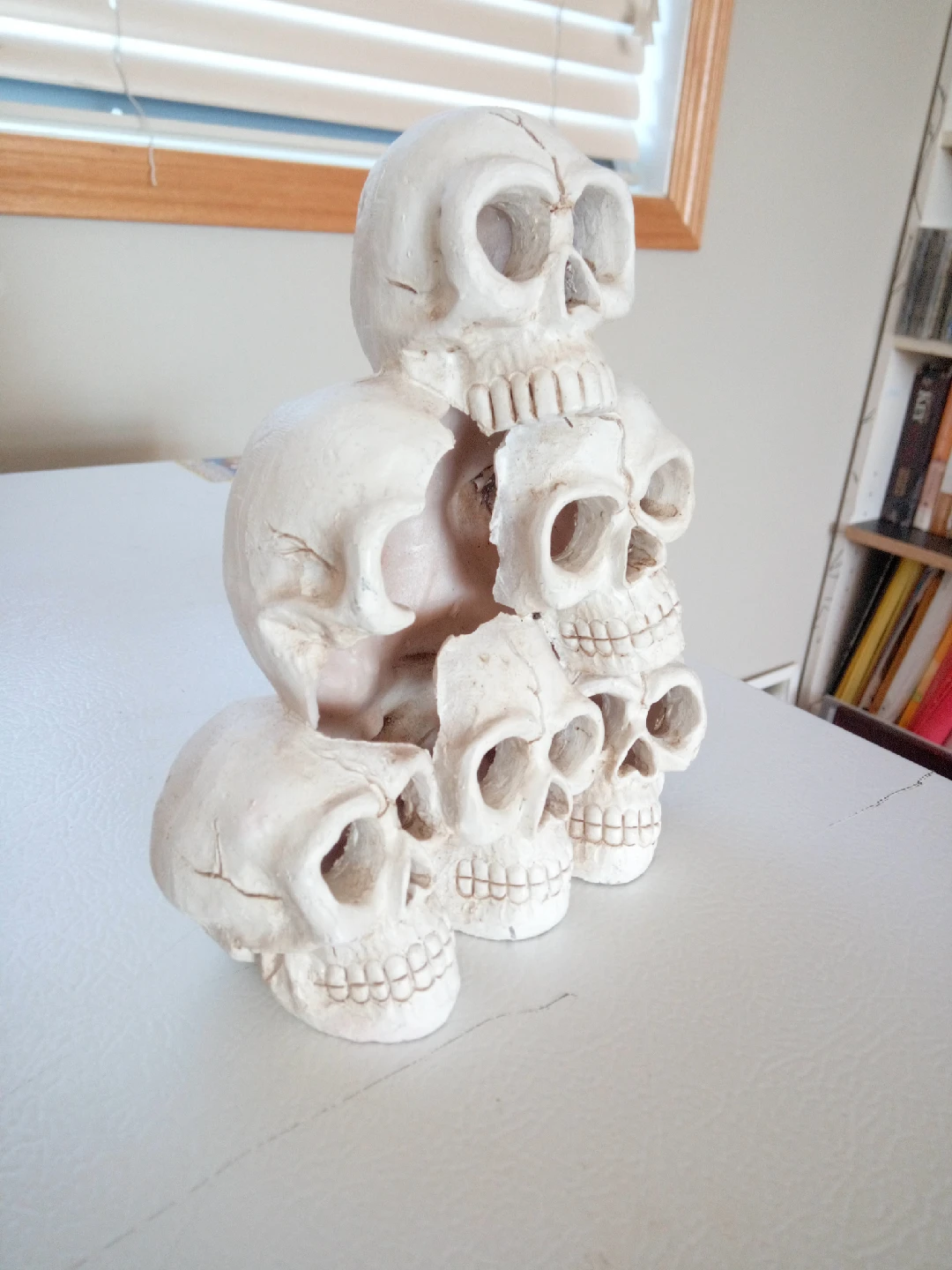 🥕Skull Pile Sculpture - photo 3