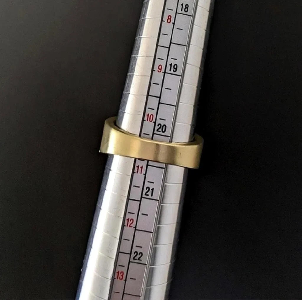 NEW ✨ CZ Stones Gold Finish Hammered Cocktail Ring 💰 image indicator(4)