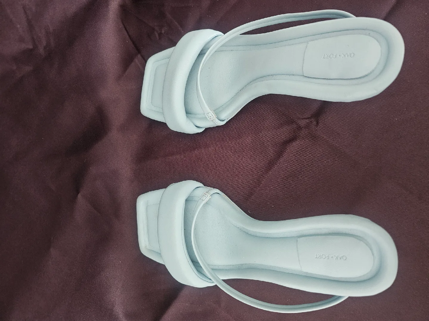 USED - Oak + Fort Light Blue Heels - size 6 image indicator(4)