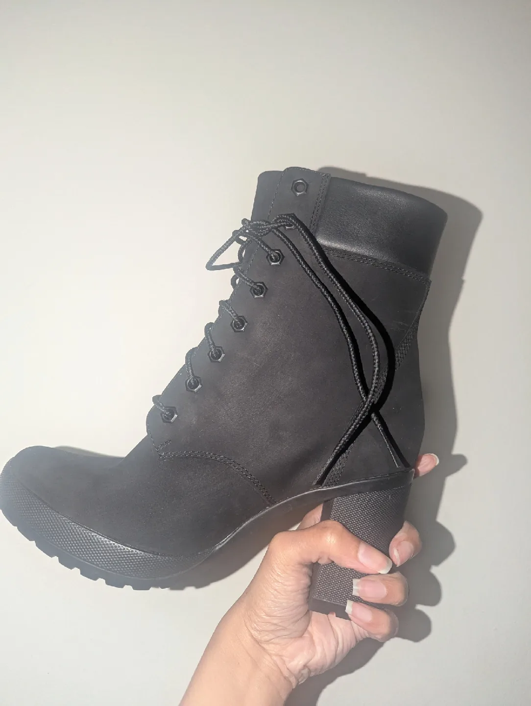 Timberland Boots Size 7.5 - Camdale Black Nubuck Women's Boots image indicator(8)