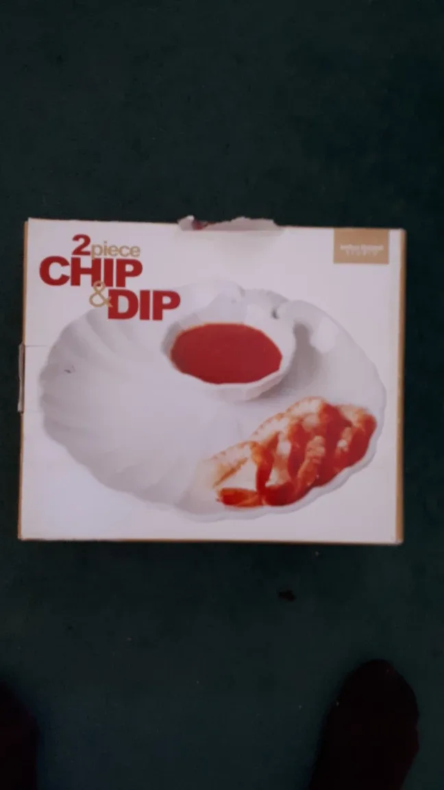 Brand new 2-Piece Chip & Dip Serving Set thumbnail