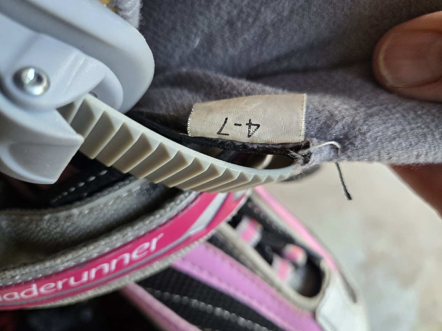 Bladerunner Dynamo Inline Skates Girls Size 4-7 - photo 3