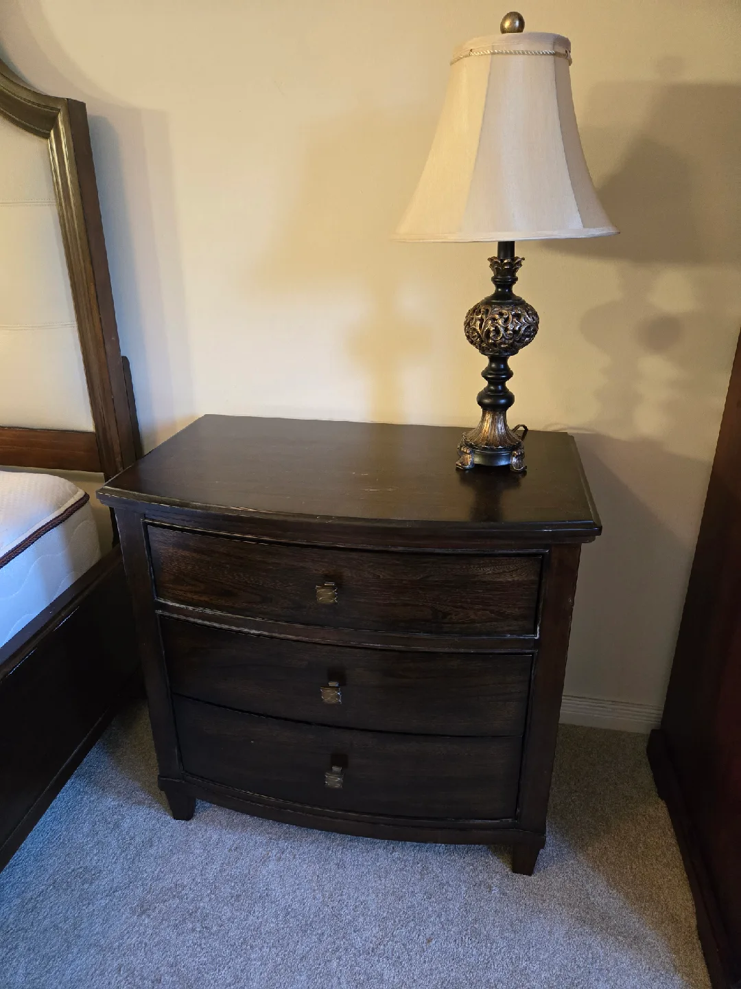 King size bedroom set image indicator(10)