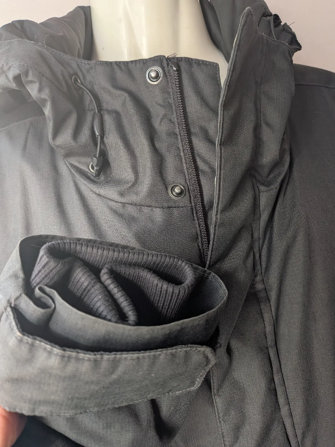 Women's Extra Large Columbia Black Winter Jacket image indicator(5)