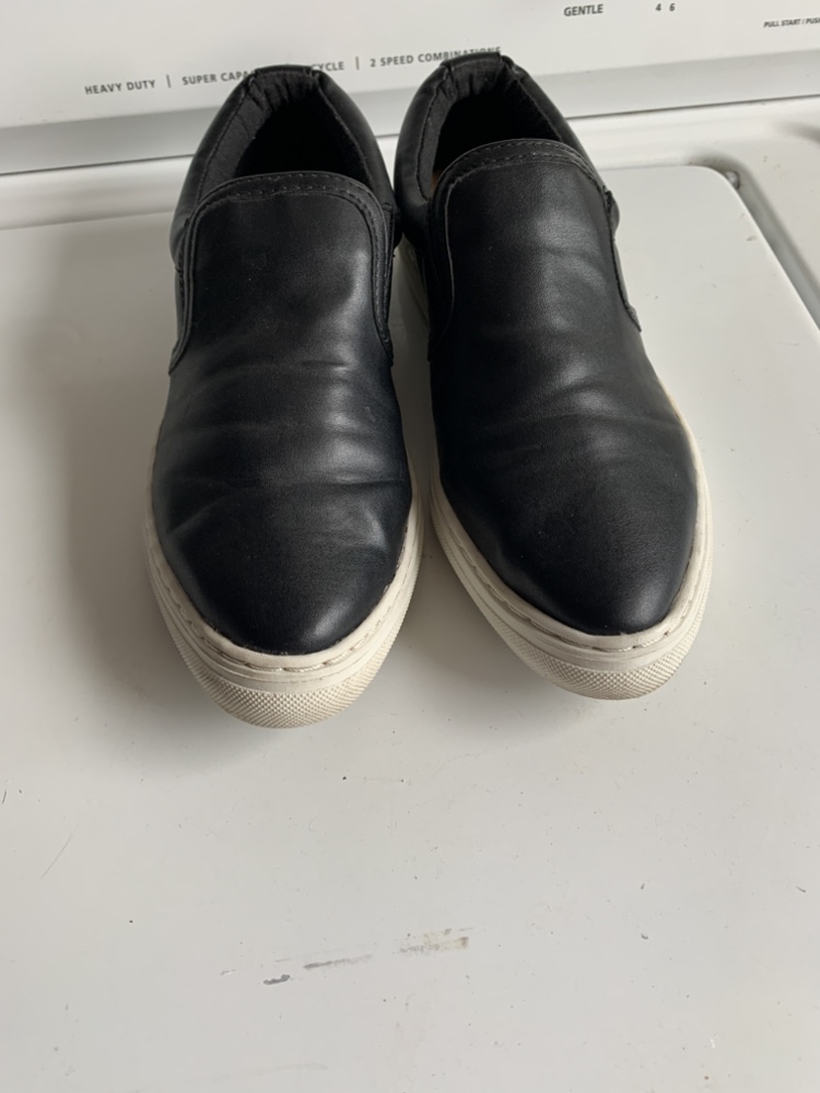SODA Womans Sneakers Size 8  pick at Brownsline area - photo 3