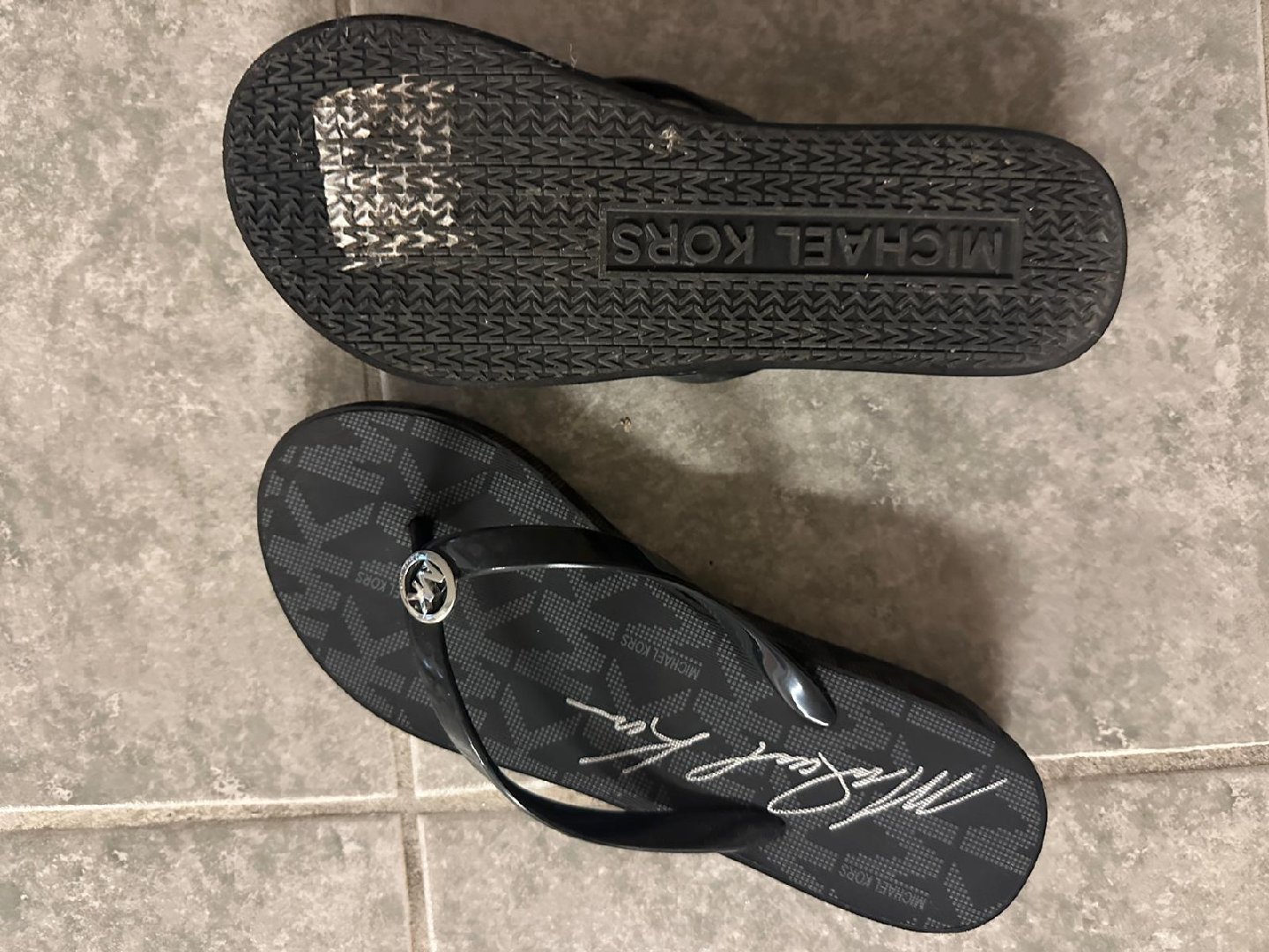 Michael Kors Black Flip Flops Size 8 - photo 2
