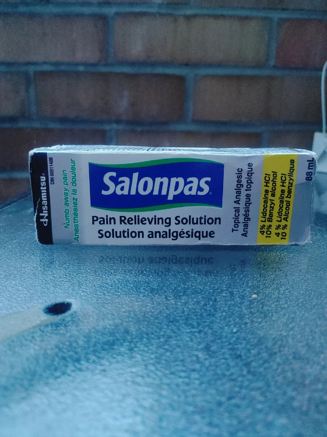 Salonpas Pain Relieving Solution, 88 mL