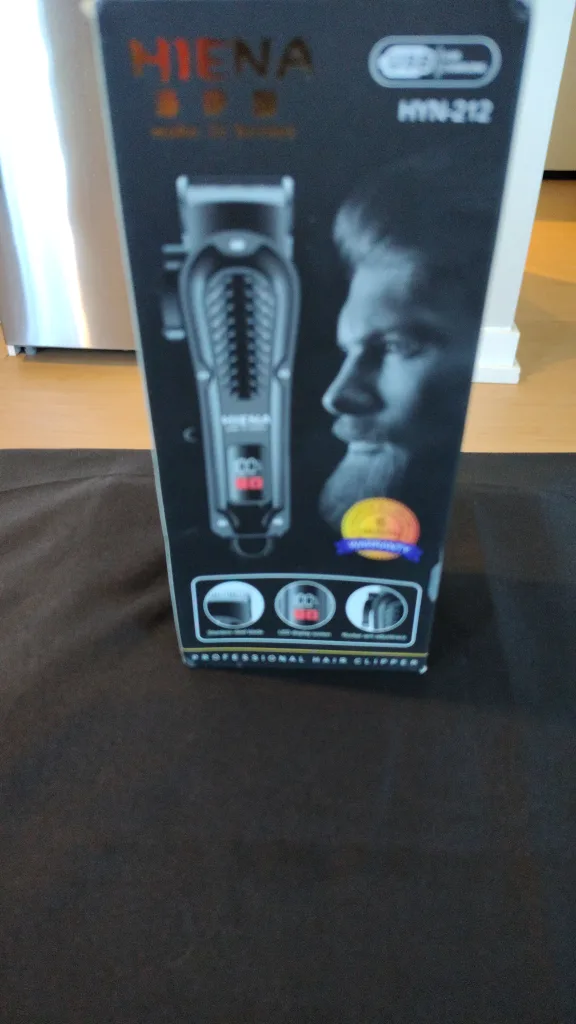 HIENA HYN-212 Rechargeable Hair Clipper - Like New! thumbnail