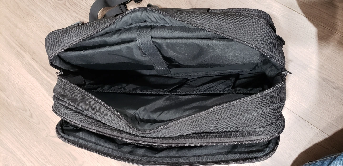 CODi Black padded laptop bag - photo 3