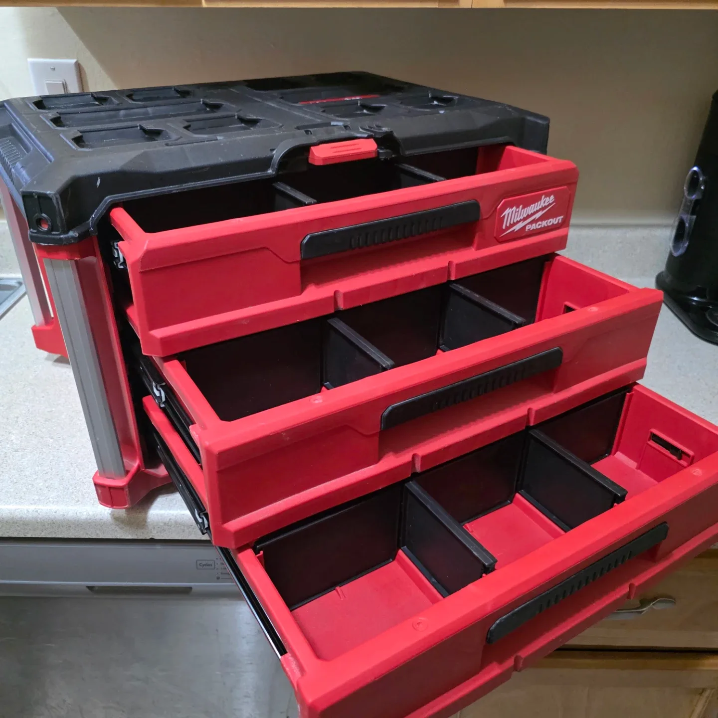 Milwaukee  PACKOUT 22 in. Modular 3-Drawer Tool Box image indicator(7)