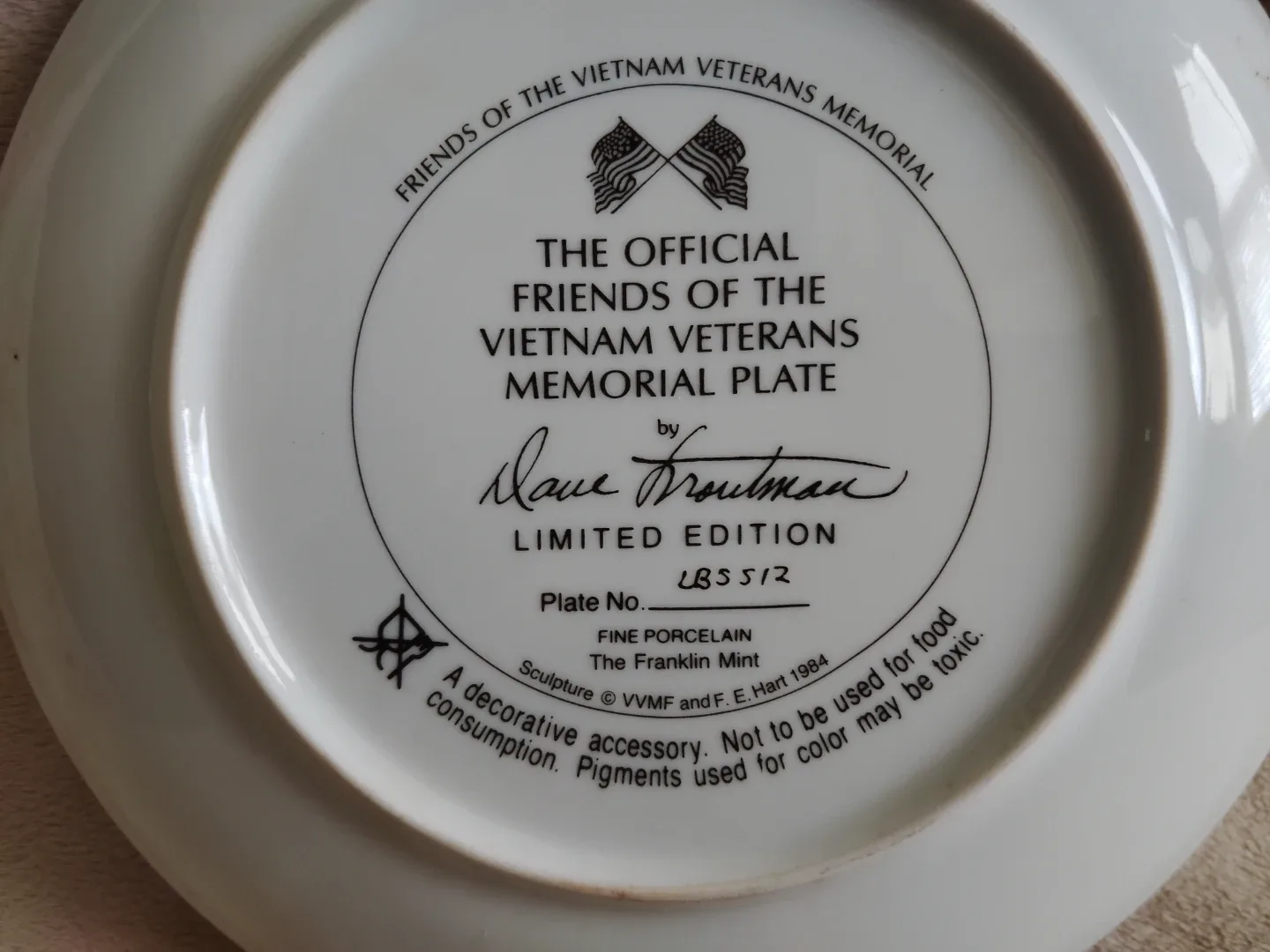 The Franklin Mint Vietnam Veterans Memorial Plate image indicator(2)