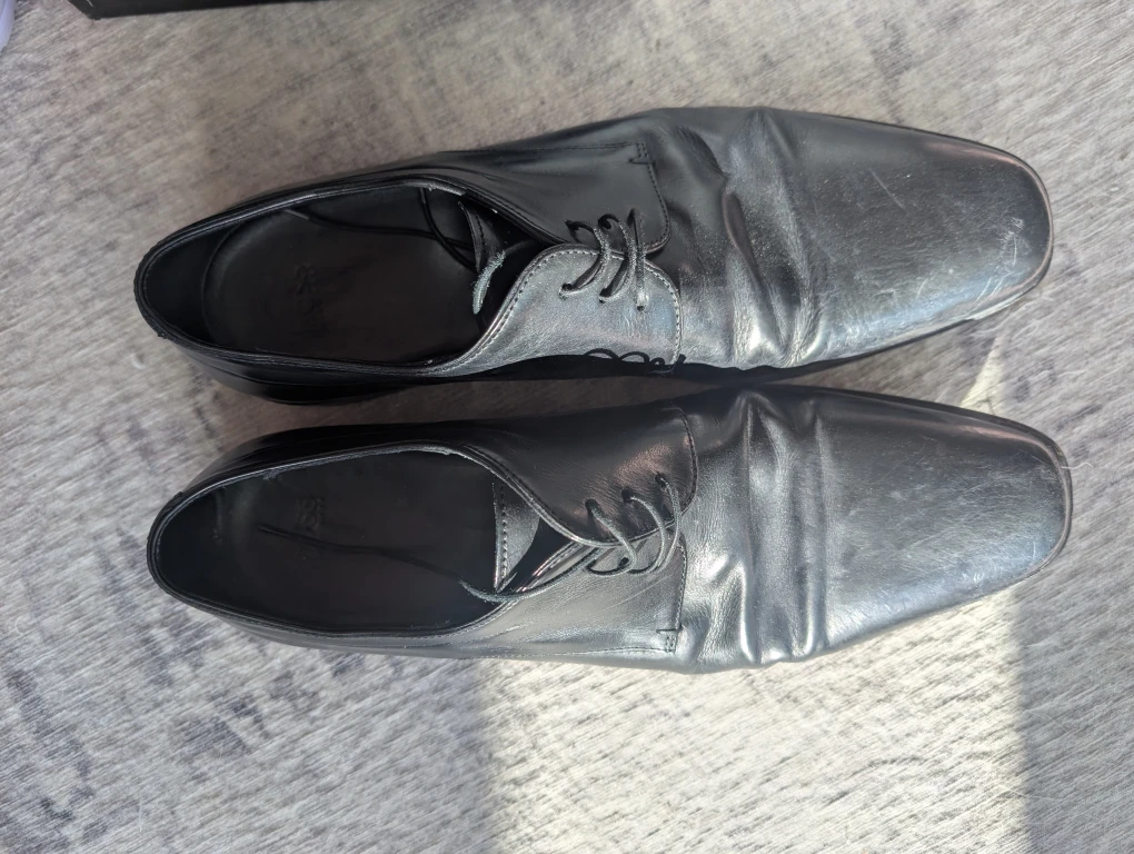 Hugo Boss Black Leather Dress Shoes - US 9