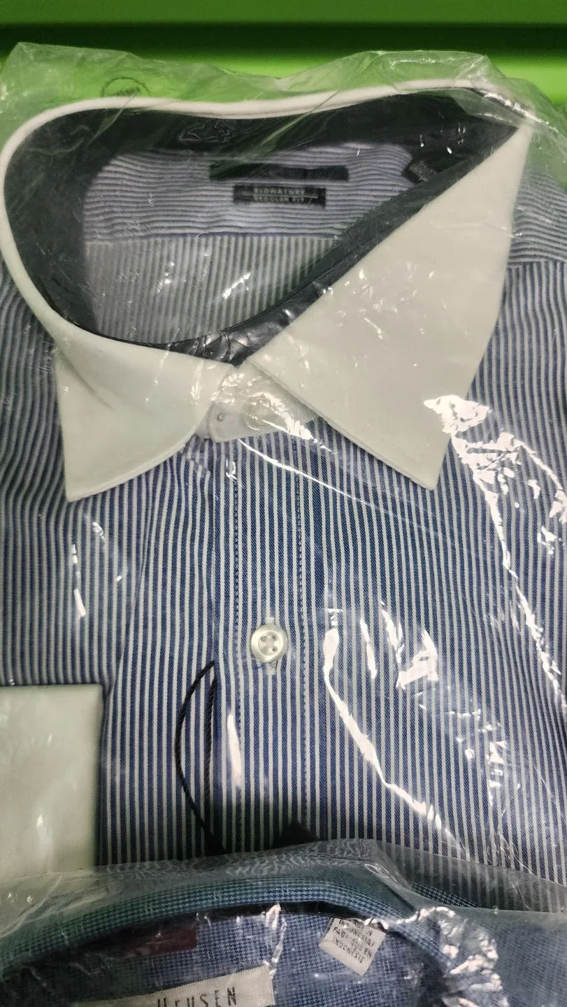 Van Heusen Flex Collar Regular Fit Shirt 16 1/2 34/35 image indicator(2)