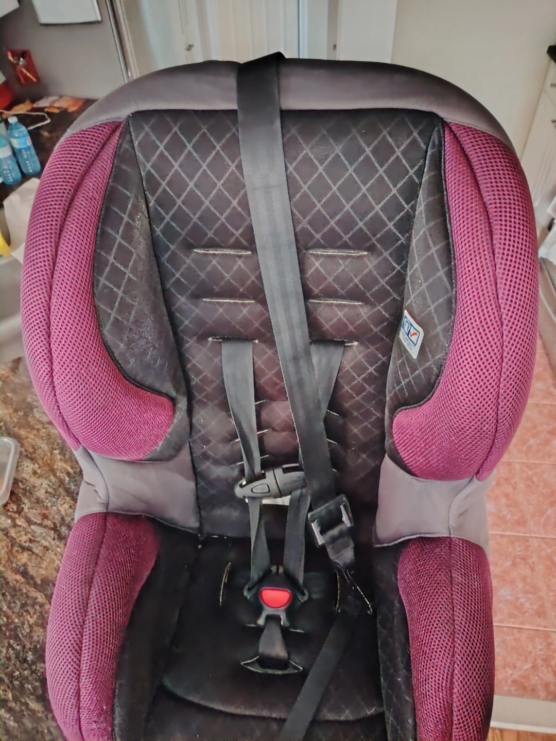 🥕Moving Sales Evenflo Car Seat - Purple & Black - photo 2