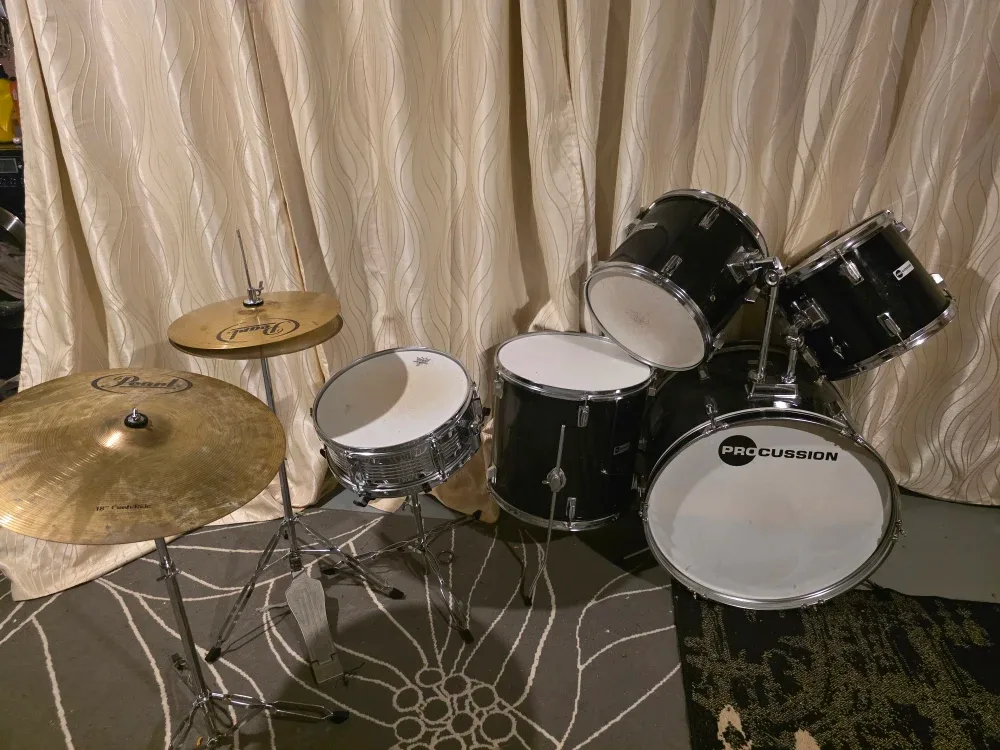 Percussion Drum Set with Pearl Cymbals
