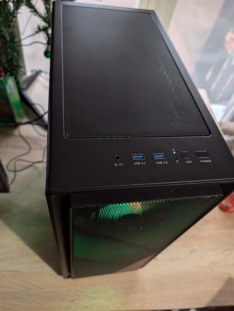 Custom Gaming PC - Intel i5-4670K, 16GB RAM, NVIDIA GTX 970 image indicator(10)