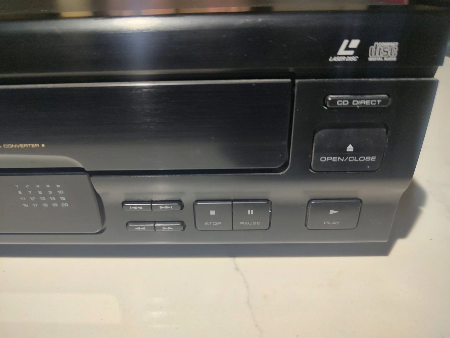 Kenwood CD CDV LD Player LVD-320 with remote - photo 4