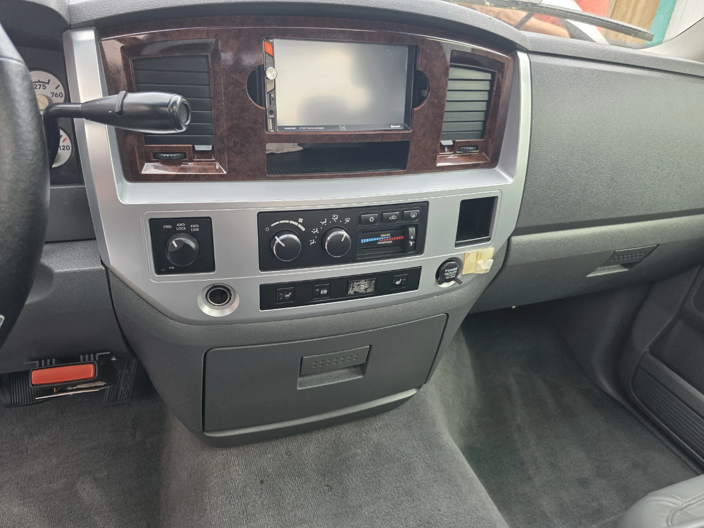 Dodge Ram 3500 Truck - photo 2