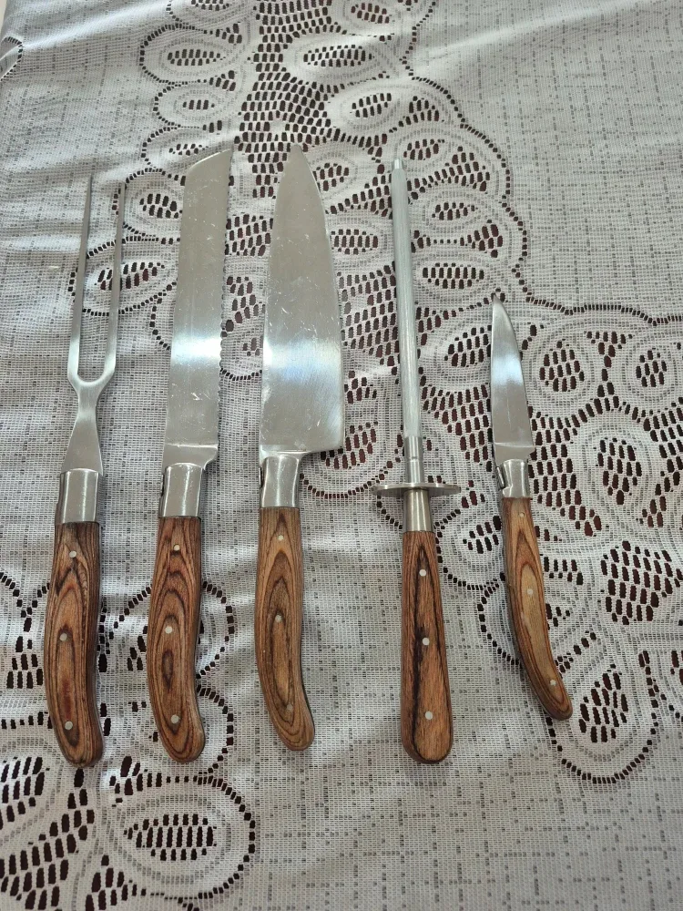 Laguiole Lesclat Knife Set with Block image indicator(2)