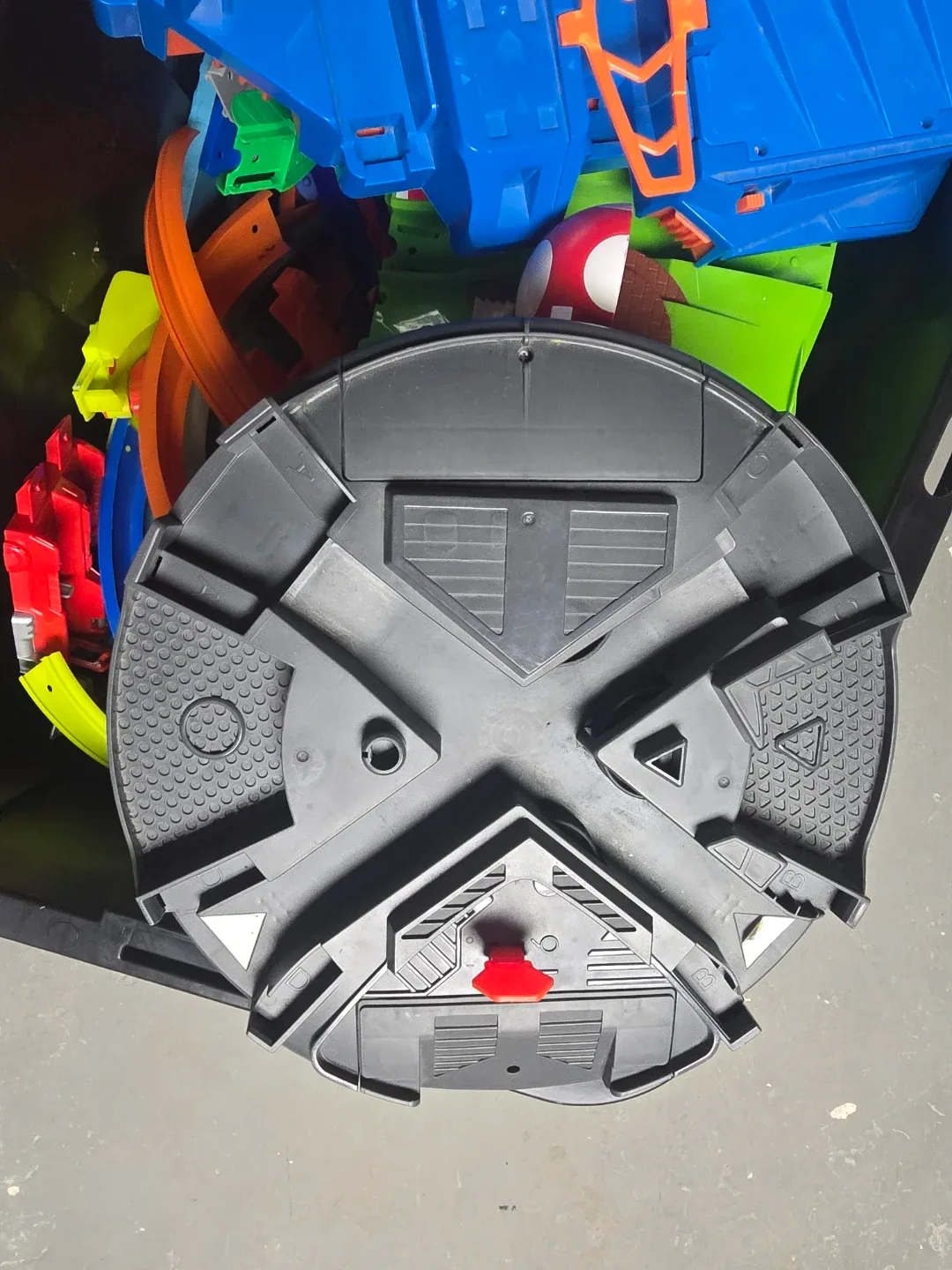 Hot Wheels Track Lot image indicator(6)