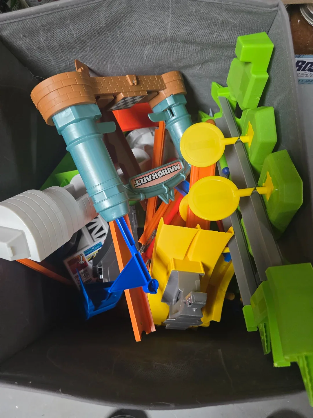 Hot Wheels Track Lot image indicator(7)