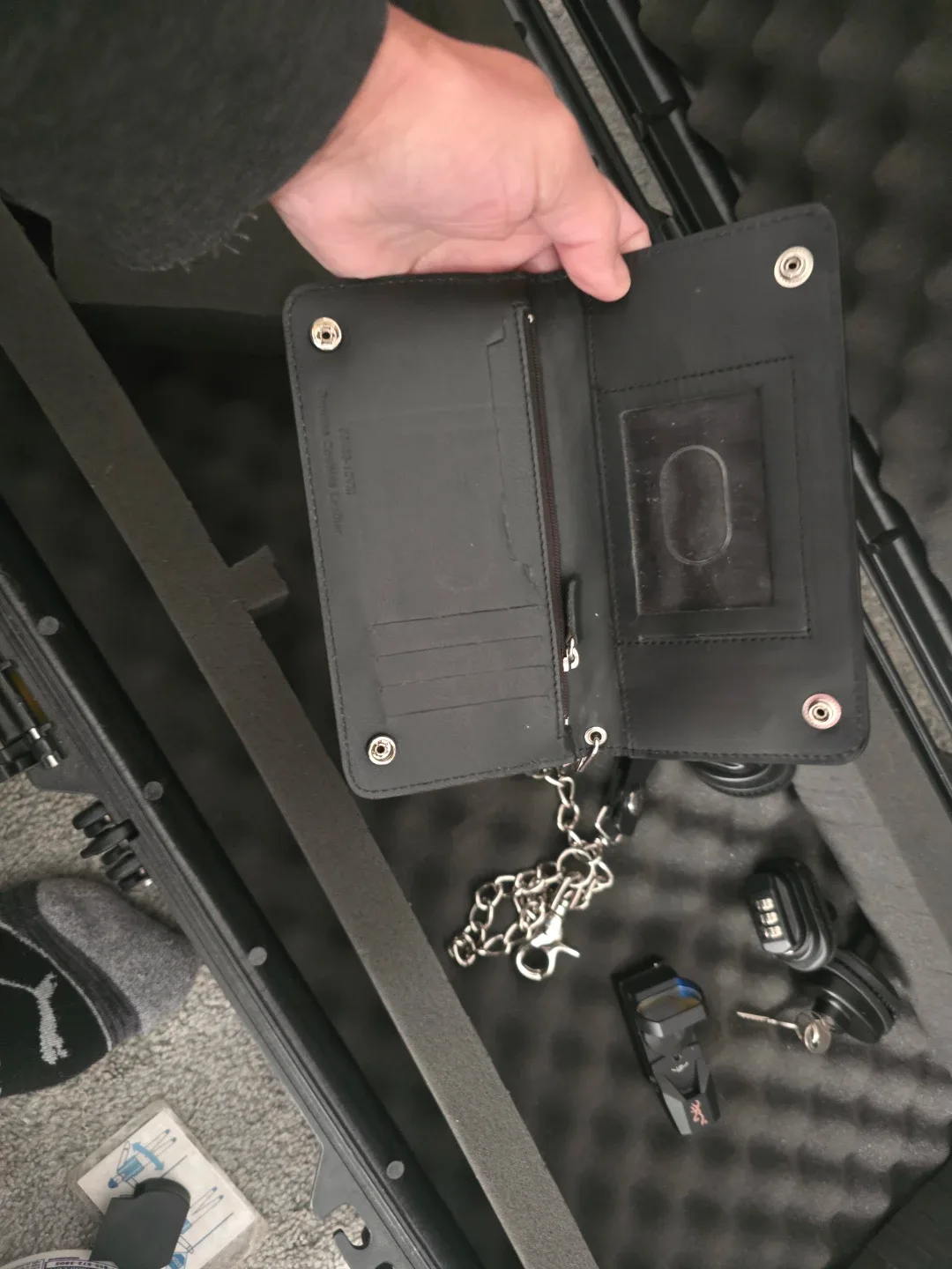 Gun case and locks and red dot site image indicator(3)