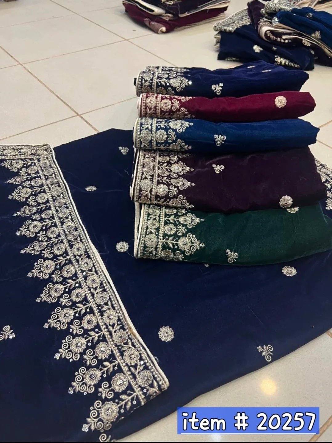 Embroidered Velvet Shawl image indicator(7)