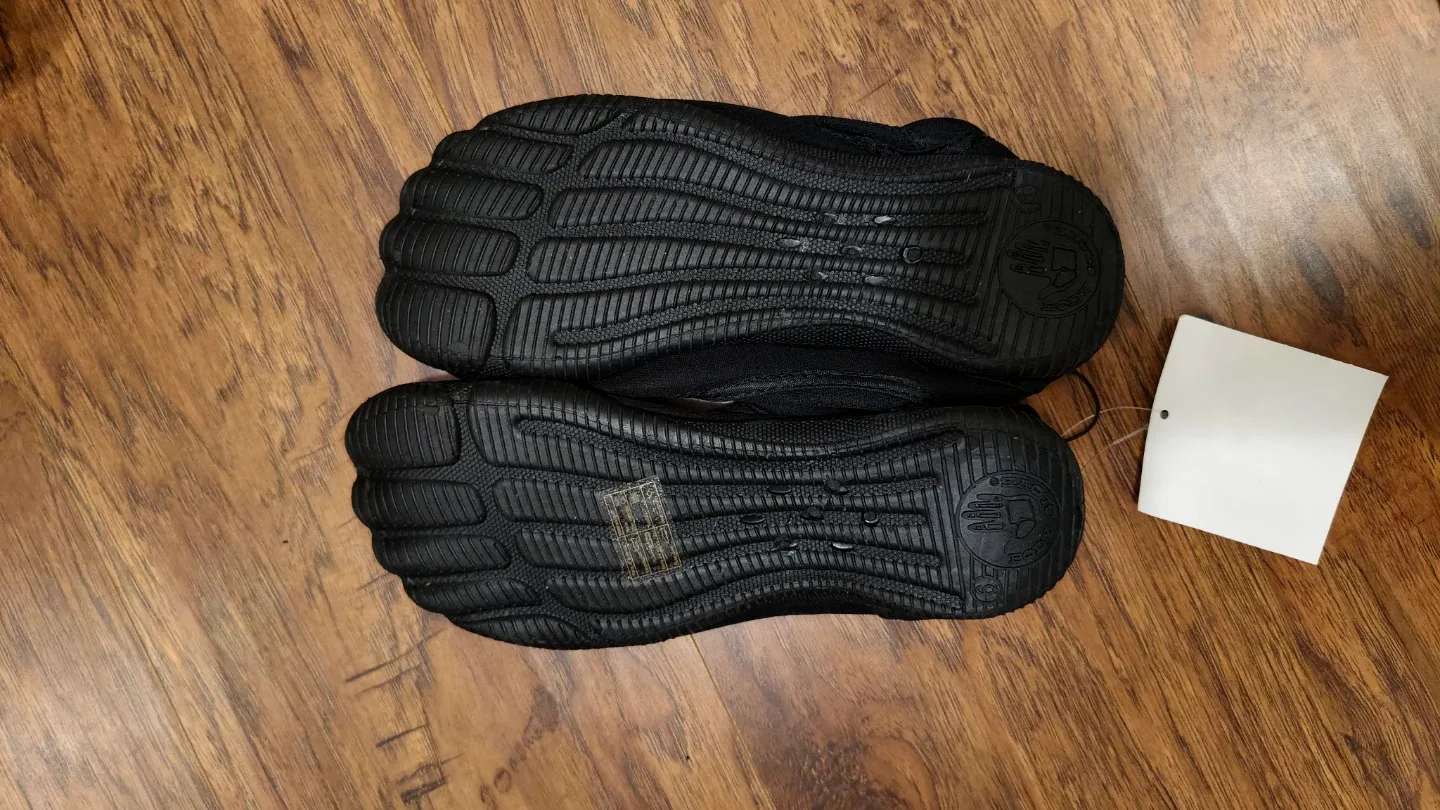 New Glove Riverbreaker 2.0 Water Shoes - Size 6 image indicator(2)