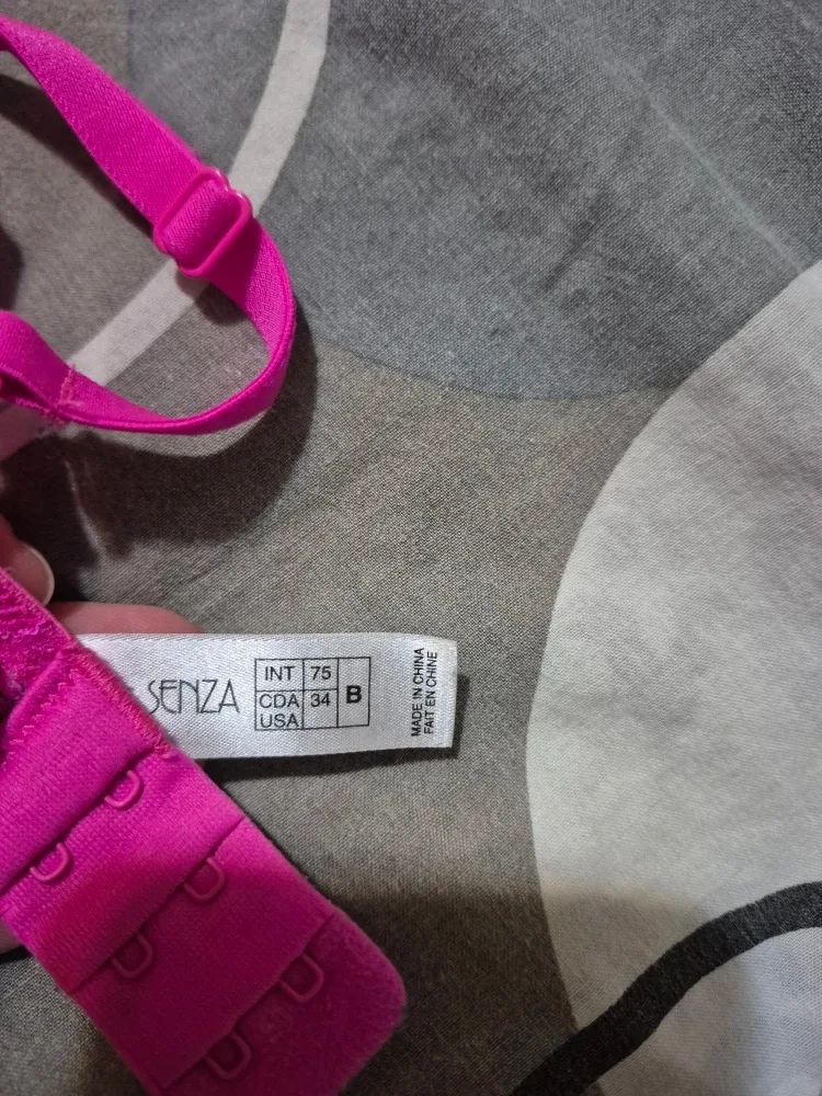 La Senza & PINK Bras - Size 34B-15$ for both image indicator(2)