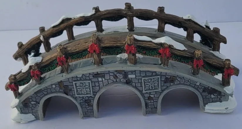 Winter Bridge Figurine with Hunter & Fox image indicator(7)