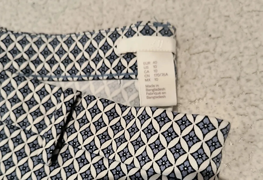 H&M Patterned Pants - Size 10 image indicator(3)