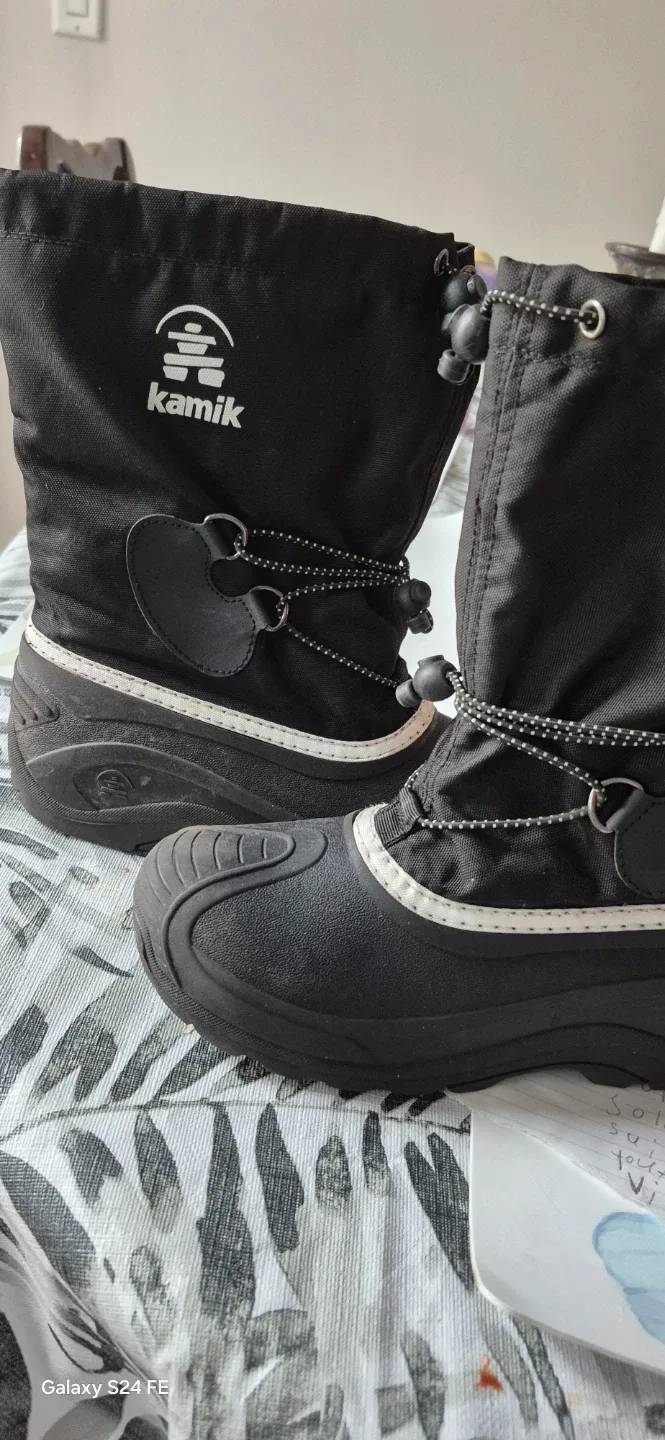 Kamik Southpole4 Black Winter Boots - Size 6 image indicator(2)