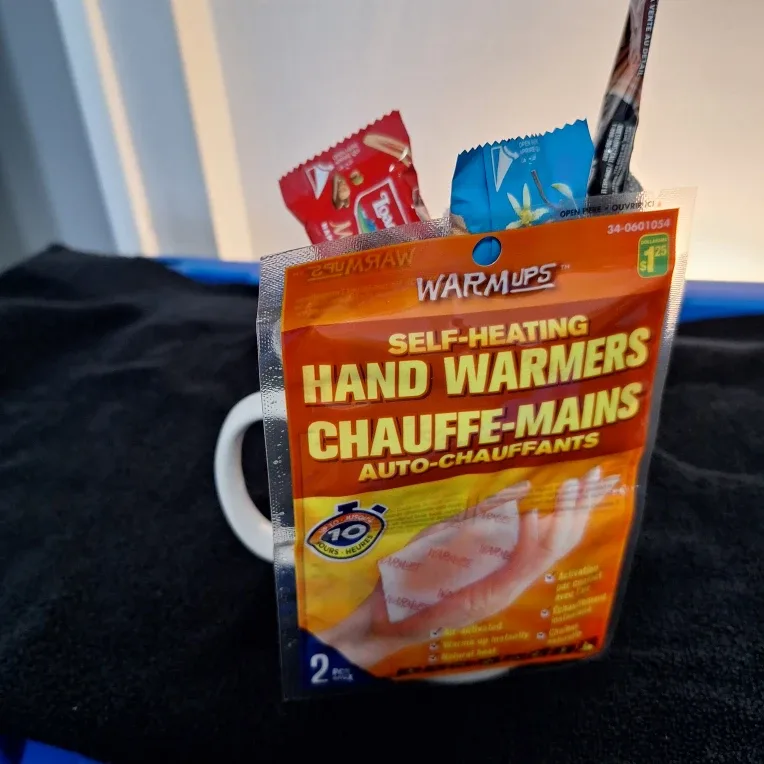 WarmUps Hand Warmers & Dad Joke Mug Gift Set image indicator(3)
