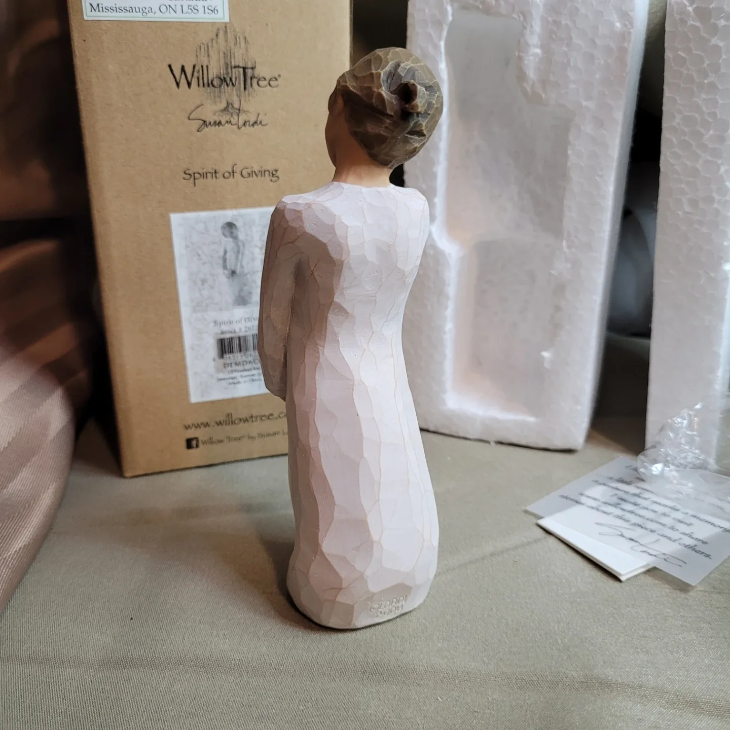 5 1/2" Willow Tree “Spirit of Giving“ Figurine Demdaco 2008 image indicator(5)